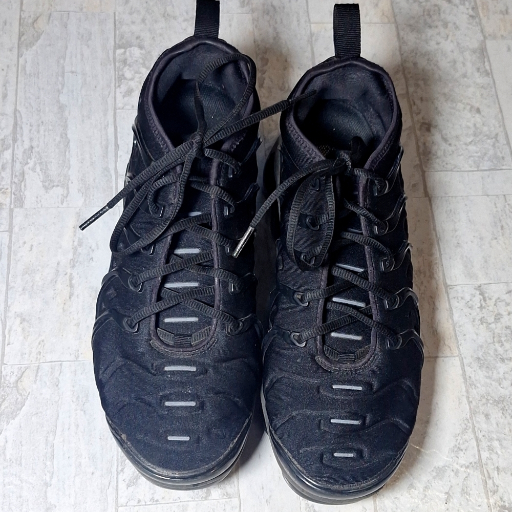 Nike Air Max - Size 8.5